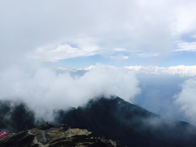 山頂　雲